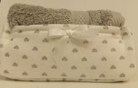 Set asciugamani lavette con cestino in cotone cuoricini
