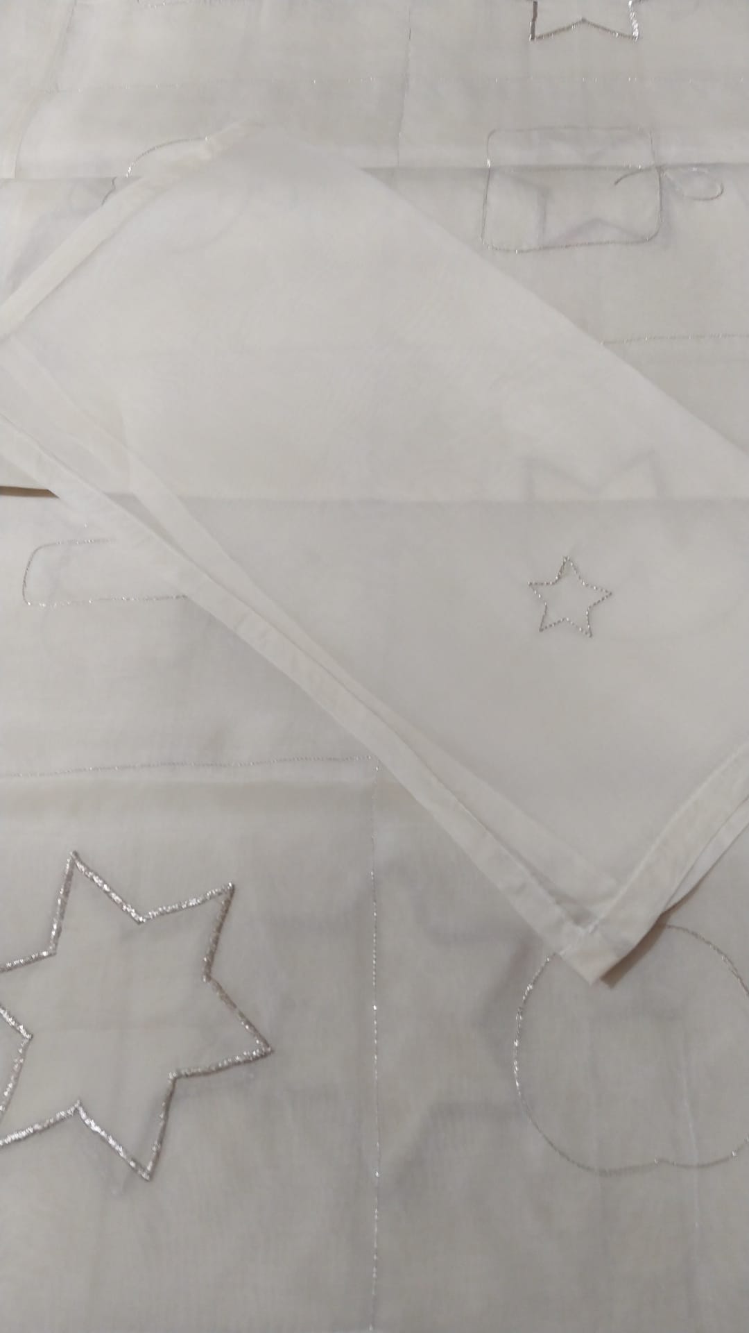 Tovaglia rettangolare in organza ricamata